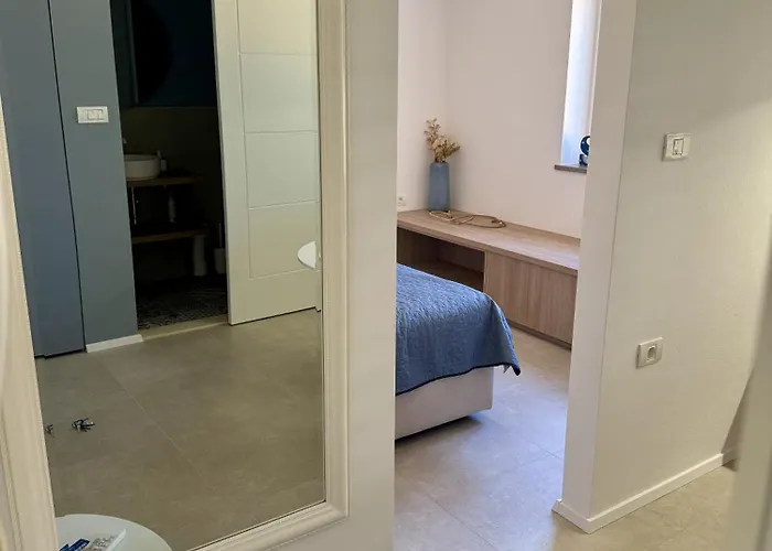 Sunny Old Town Apartment