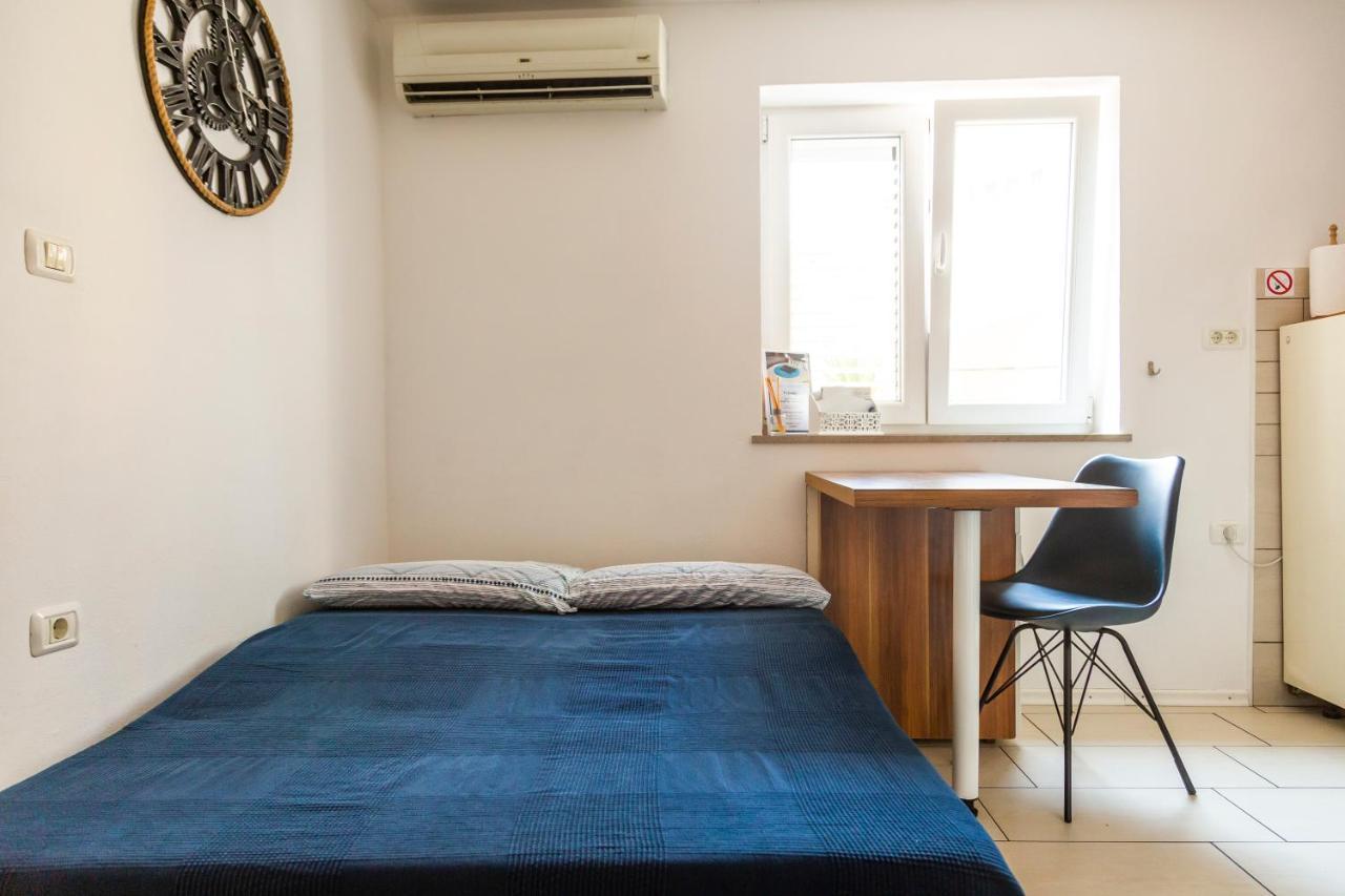 Sunny Old Town Apartment
